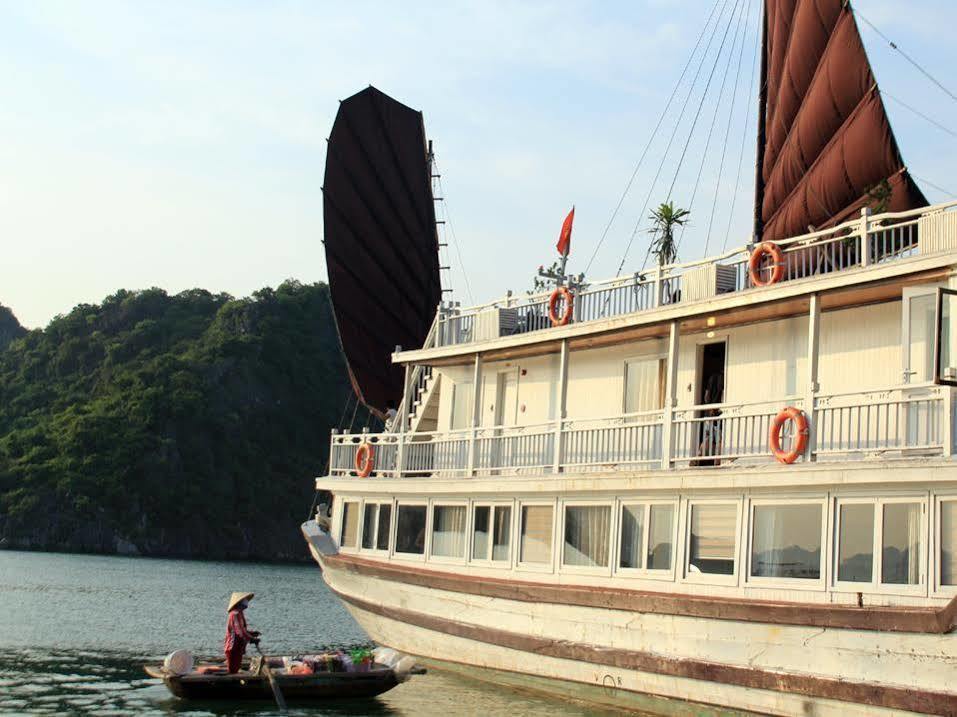 Halong Legacy Cruise Hotel Hạ Long-öböl Kültér fotó