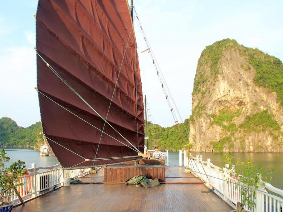 Halong Legacy Cruise Hotel Hạ Long-öböl Kültér fotó